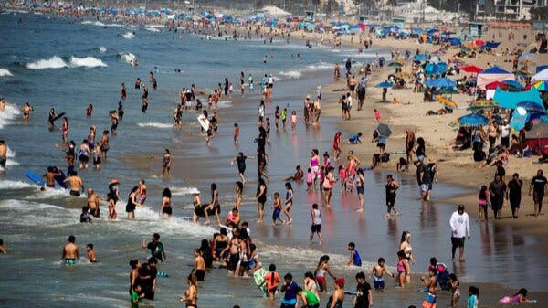 Weather Much of California has a Mediterranean-like climate with warm, dry summers and mild, wet winters. On the coast, the average daily high temperature hov...